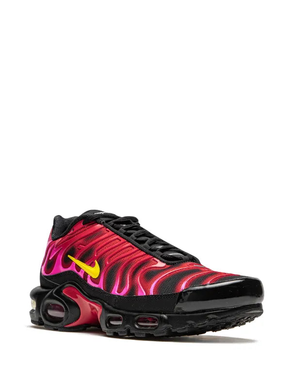 Nik3 x Supr3me Air Max Plus TN "Black/Red" sneakers