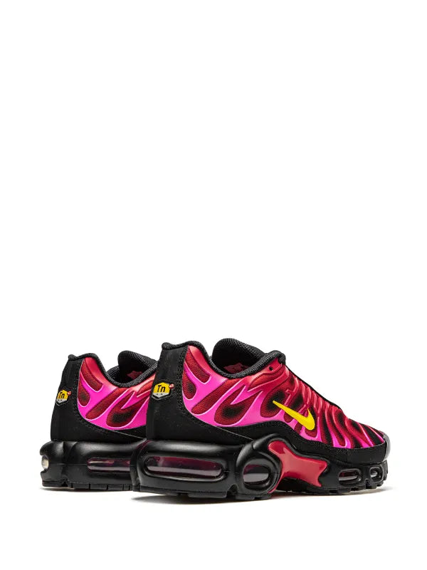 Nik3 x Supr3me Air Max Plus TN "Black/Red" sneakers